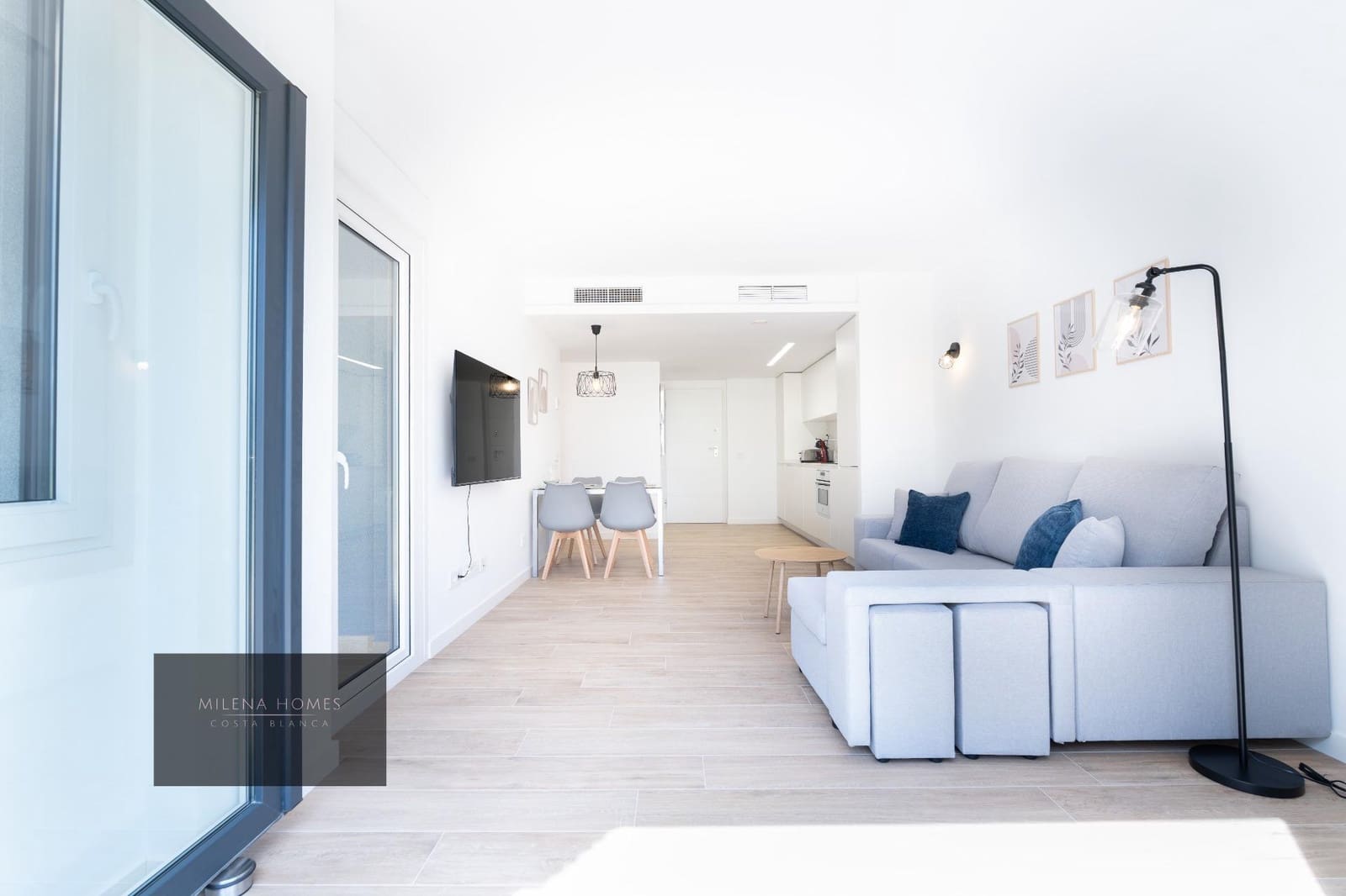 Apartamento de 2 habitaciones en Punta Prima en venta con piscina - 529.000 € (Ref: 9521400)