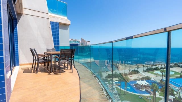 3 chambre Penthouse à vendre à Punta Prima, Torrevieja avec piscine - 810 000 € (Ref: 9521402)