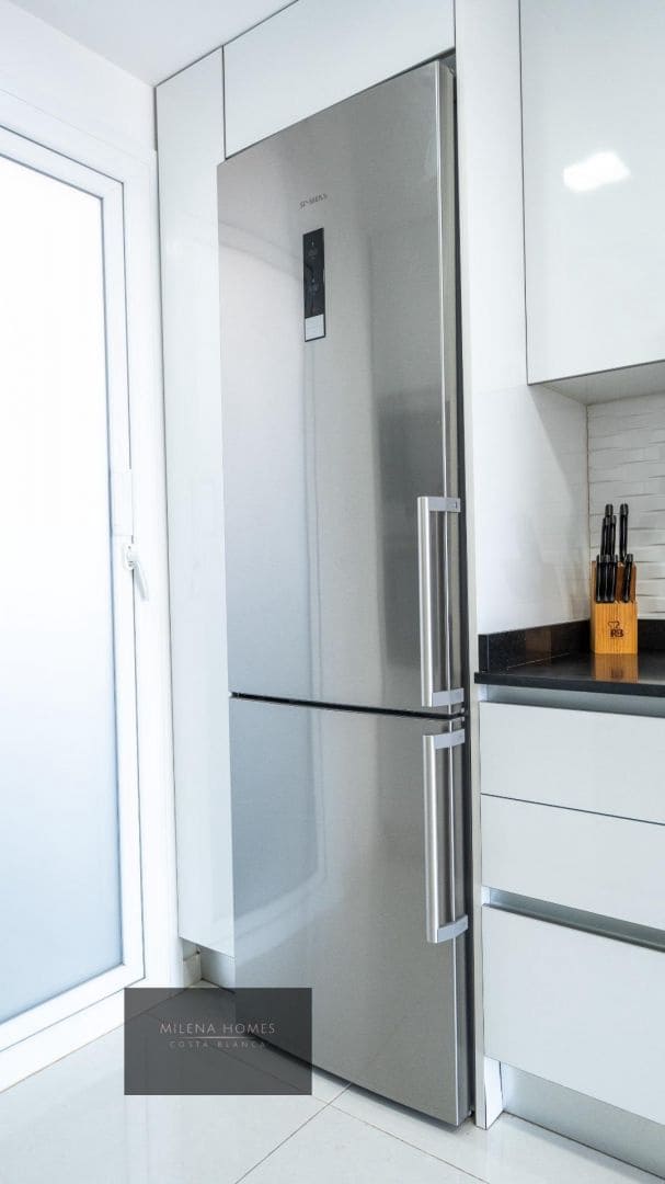 Ático de 3 habitaciones en Punta Prima en venta con piscina - 810.000 € (Ref: 9521402)