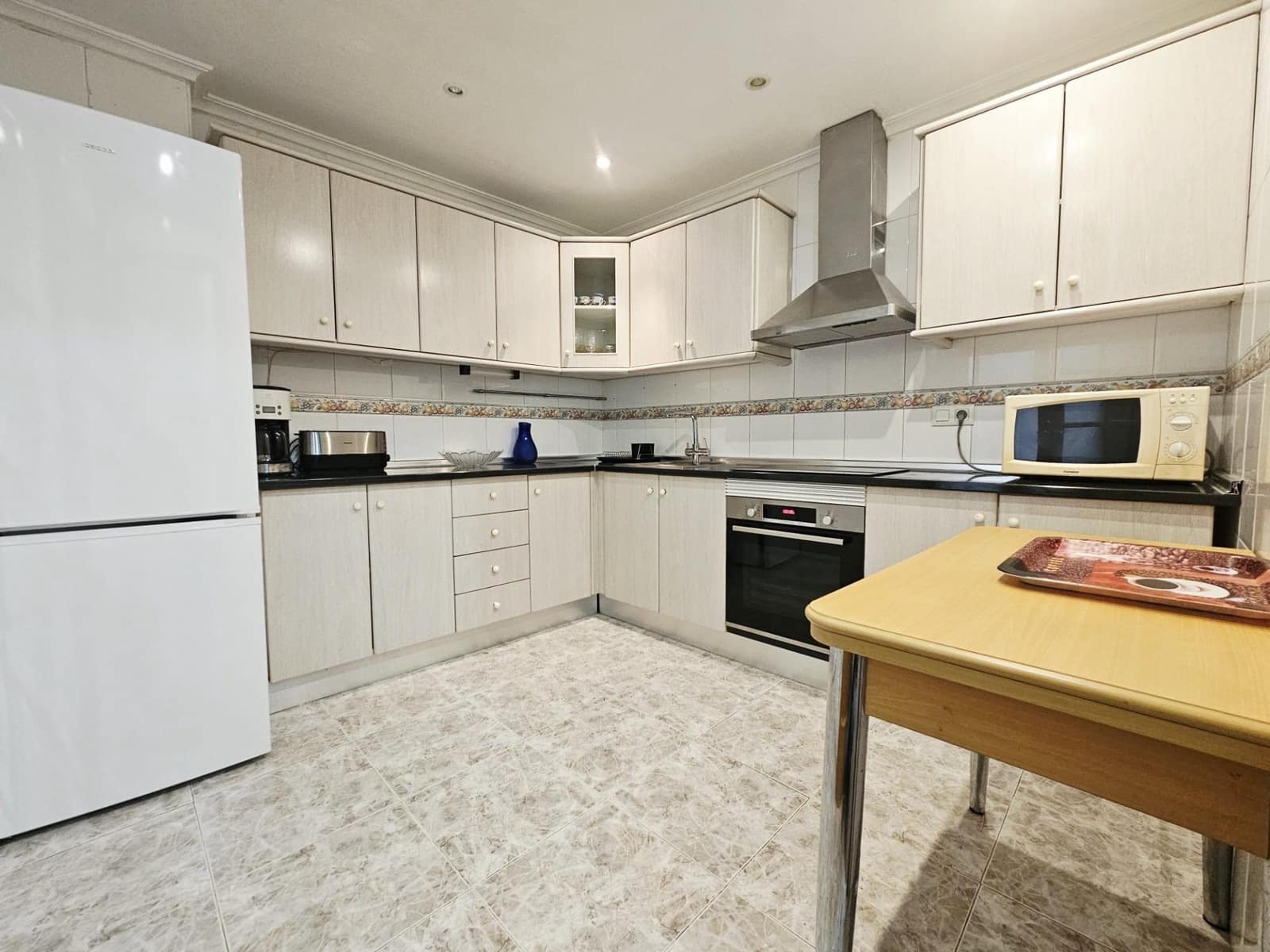 Apartamento de 3 habitaciones en Torrevieja en venta - 225.000 € (Ref: 9536120)