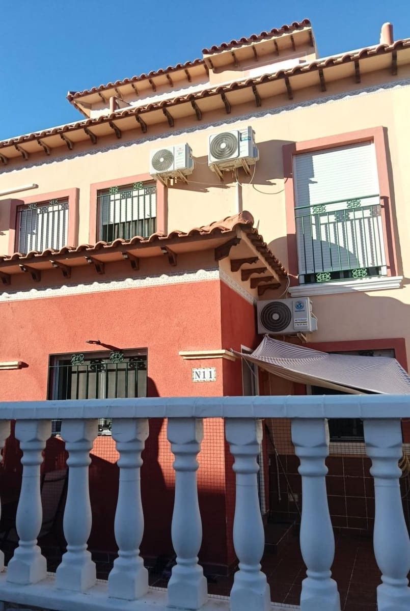 4 camera da letto Casa in vendita in Torrevieja con piscina - 187.900 € (Rif: 9536124)