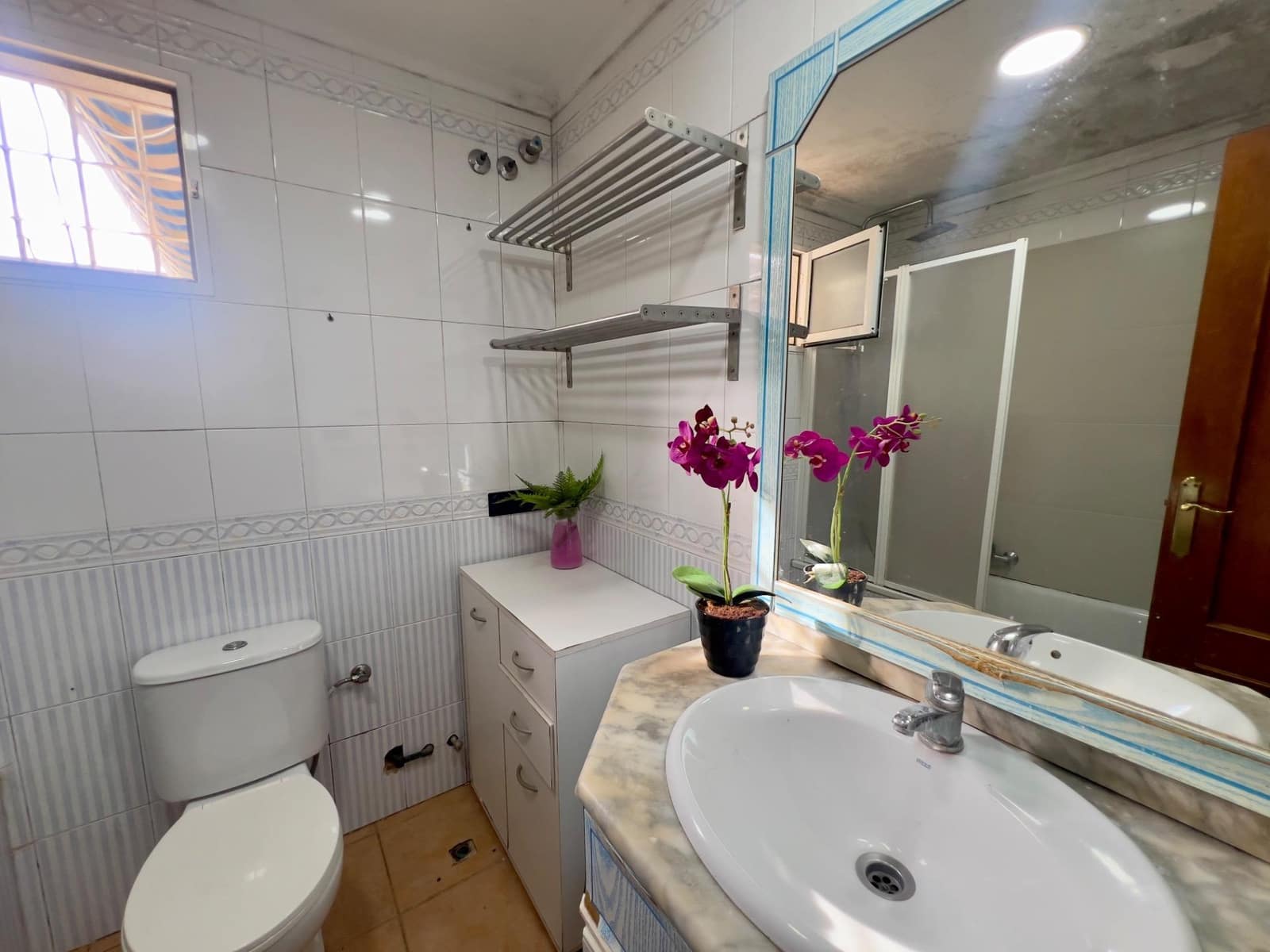 Bungalow de 4 habitaciones en Torrevieja en venta con piscina - 195.000 € (Ref: 9536821)