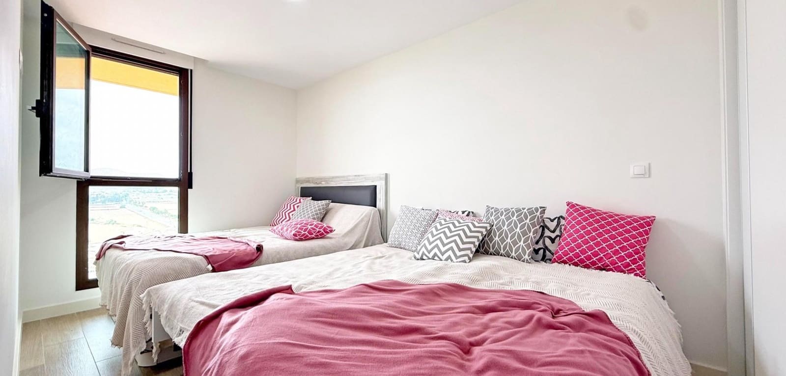 Apartamento de 3 habitaciones en Playa Paraiso en venta con piscina garaje - 399.500 € (Ref: 9541668)