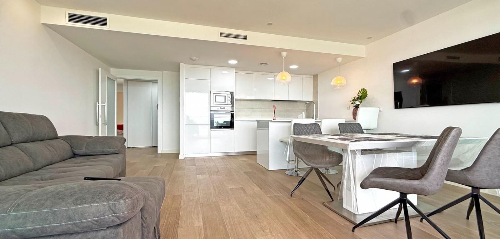 Apartamento de 3 habitaciones en Playa Paraiso en venta con piscina garaje - 399.500 € (Ref: 9541668)