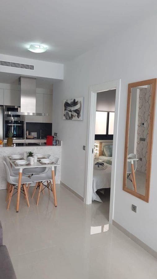 2 soveværelse Lejlighed til salg i Torrevieja - € 199.900 (Ref: 9541669)