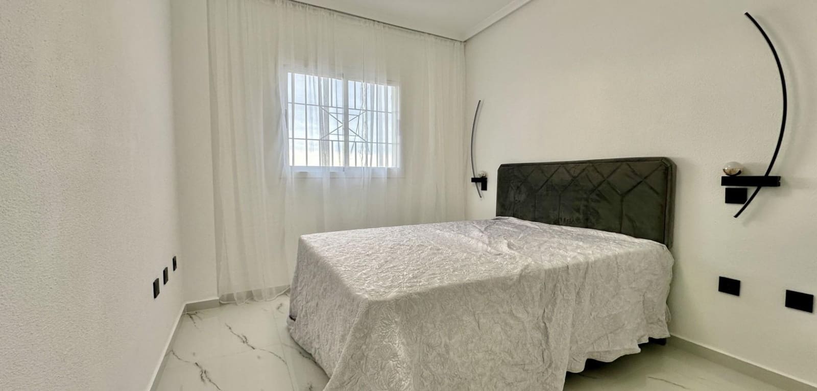 1 slaapkamer Appartement te koop in Orihuela Costa met zwembad - € 162.000 (Ref: 9541673)