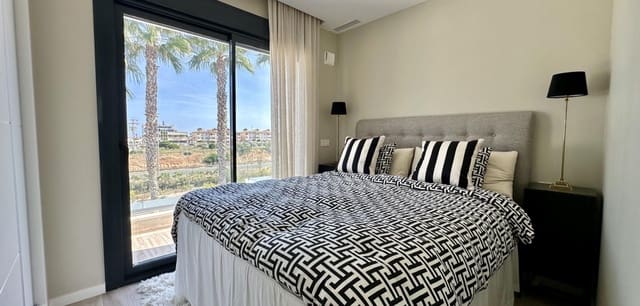 Chalet de 3 habitaciones en Lomas de Cabo Roig - Los Dolses, Orihuela en venta con piscina - 449.950 € (Ref: 9541674)