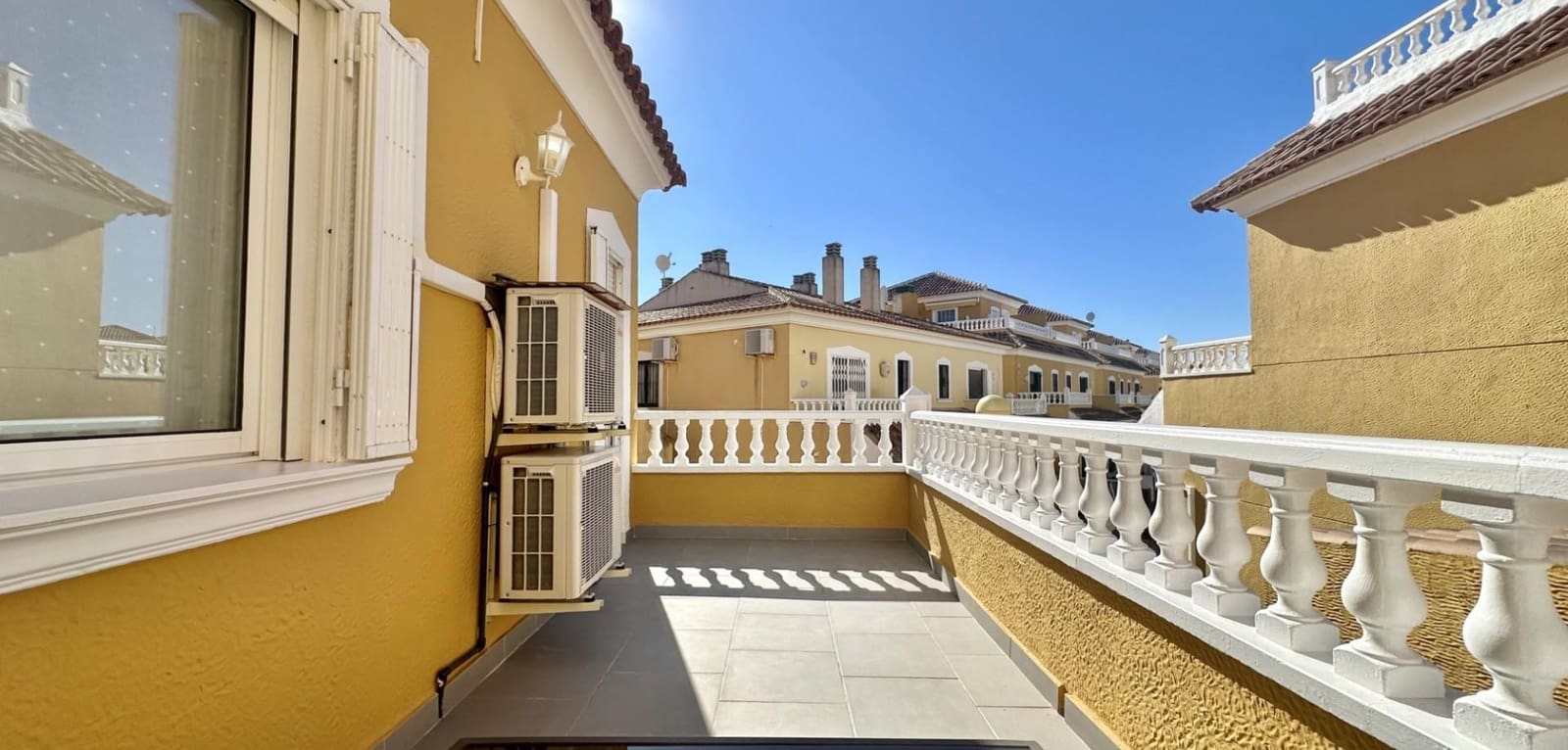 3 soveværelse Rækkehus til salg i Orihuela Costa med swimmingpool - € 295.000 (Ref: 9541686)