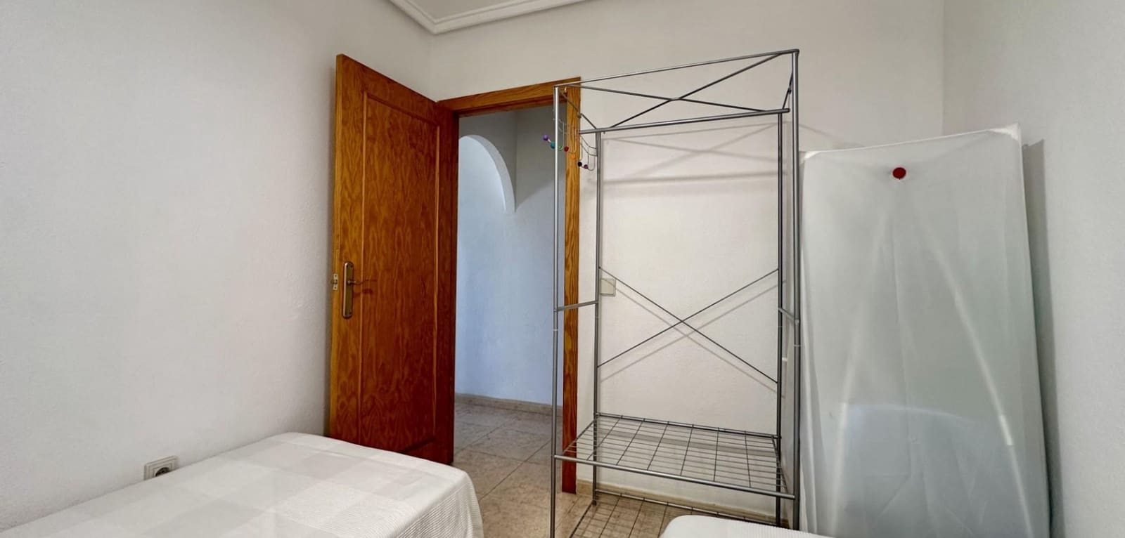 2 makuuhuone Huoneisto myytävänä paikassa Torrevieja mukana uima-altaan - 148 500 € (Ref: 9541694)