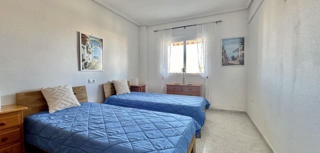 Apartamento de 2 habitaciones en Playa Flamenca, Orihuela en venta con piscina - 189.000 € (Ref: 9541698)