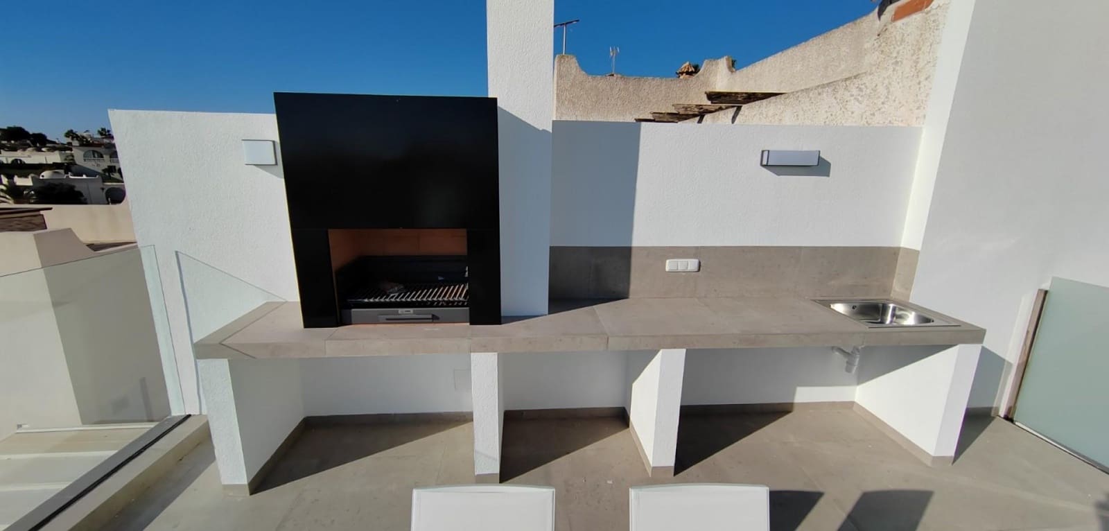 3 sypialnia Willa na sprzedaż w Torrevieja z basenem garażem - 750 000 € (Ref: 9541701)