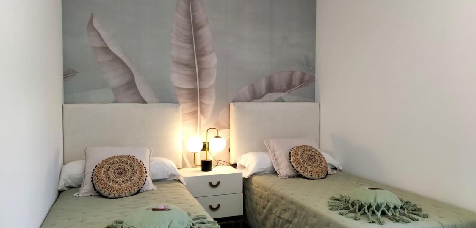 3 sypialnia Willa na sprzedaż w Torrevieja z basenem garażem - 750 000 € (Ref: 9541701)