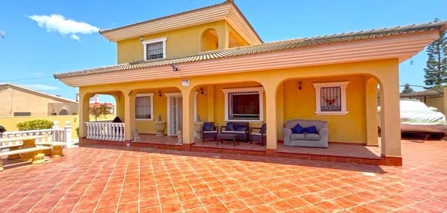 6 sypialnia Willa na sprzedaż w Los Balcones - Los Altos, Torrevieja z basenem - 610 000 € (Ref: 9541705)