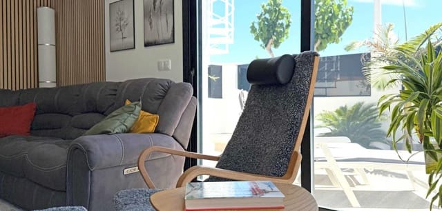 2 Zimmer Villa zu verkaufen in San Pedro del Pinatar mit Pool Garage - 495.000 € (Ref: 9541708)