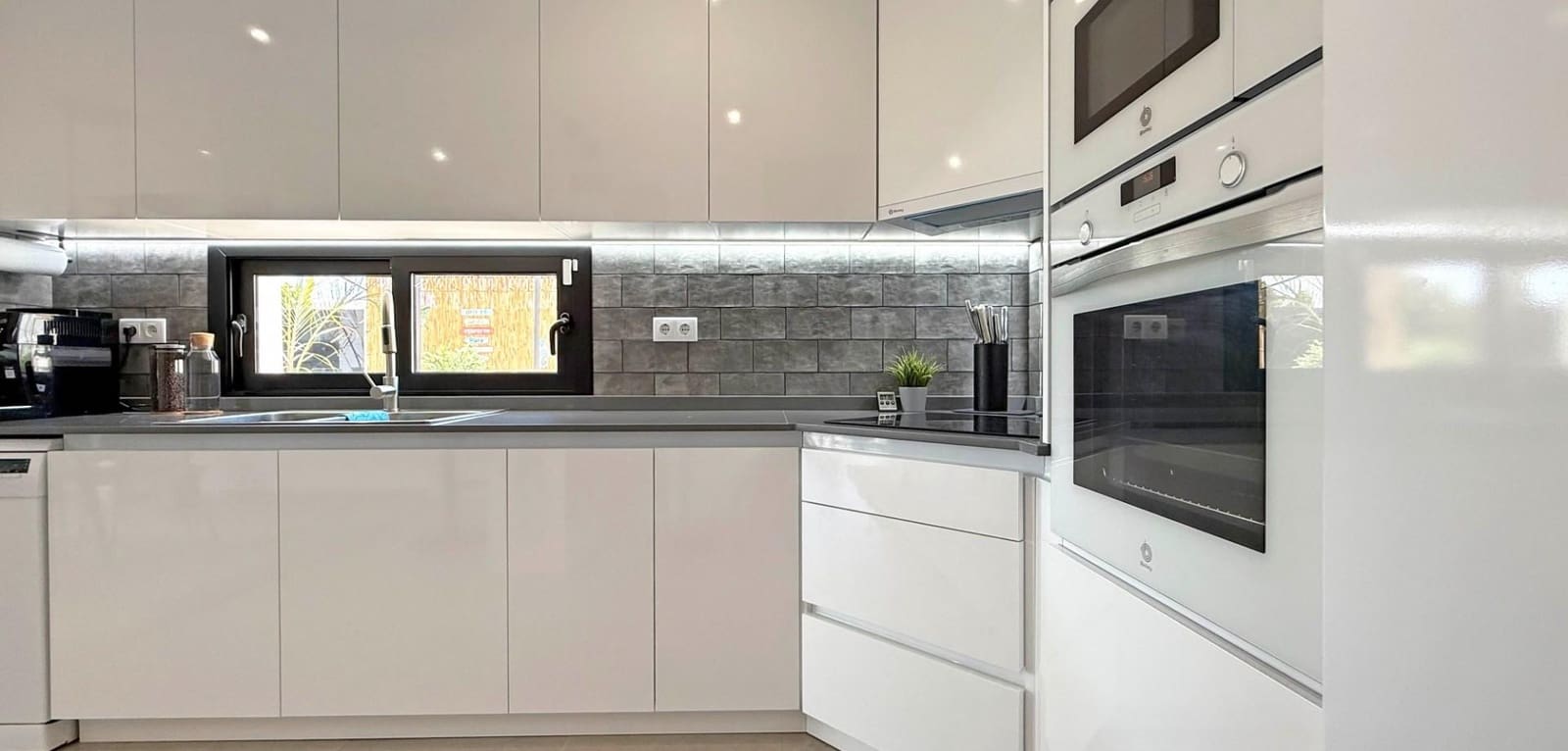 2 Zimmer Villa zu verkaufen in San Pedro del Pinatar mit Pool Garage - 495.000 € (Ref: 9541708)