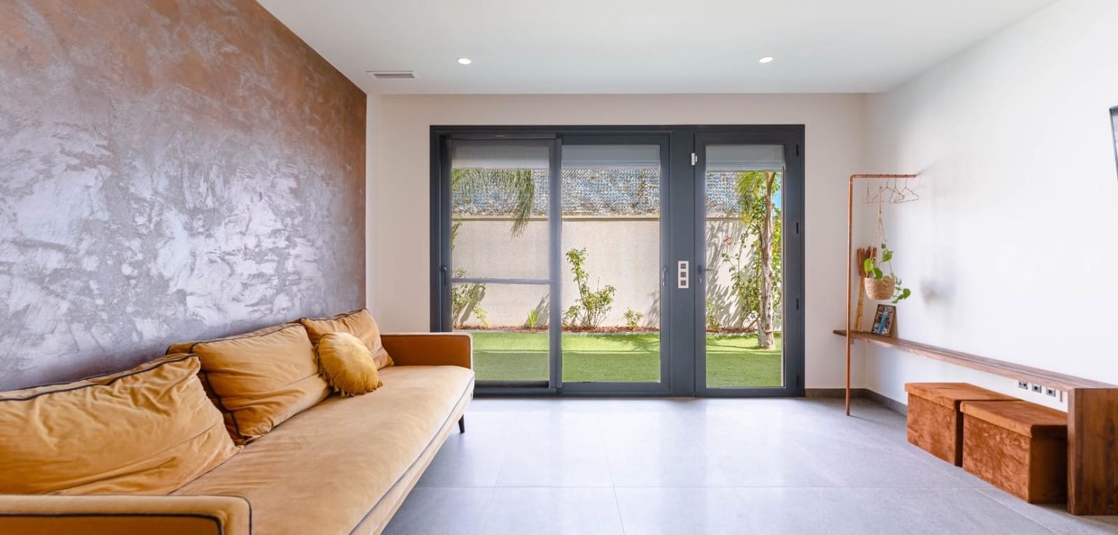 5 bedroom Villa for sale in San Miguel de Salinas with pool garage - € 780,000 (Ref: 9541713)