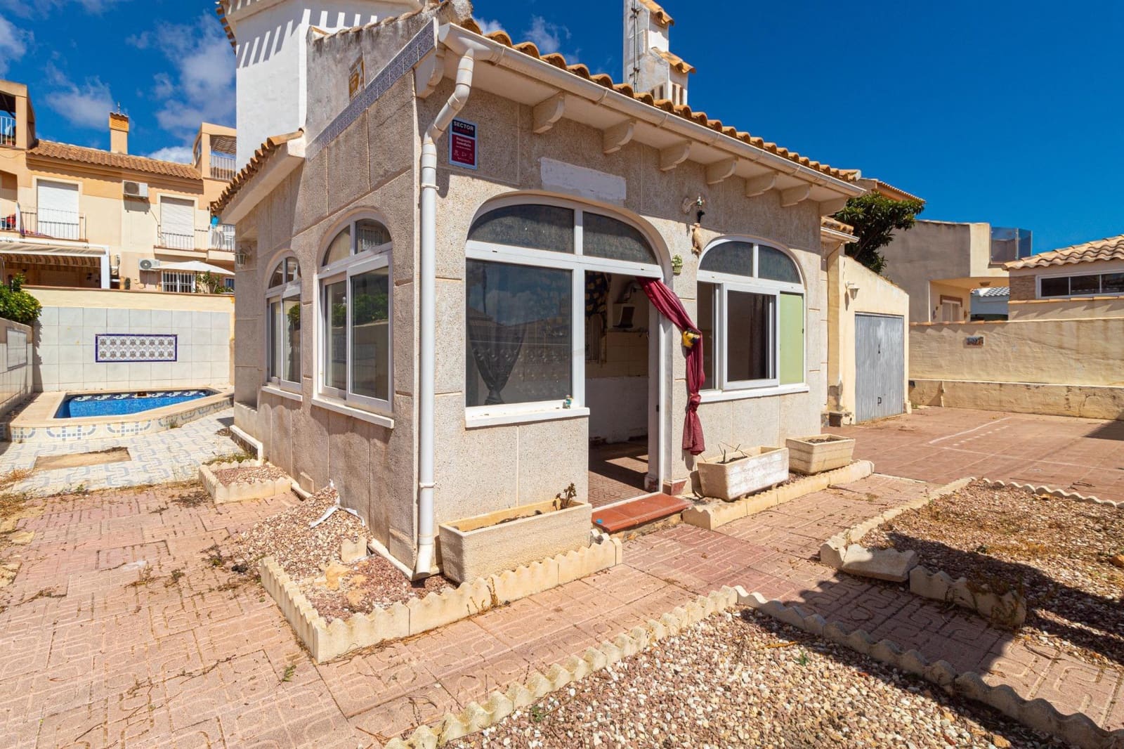 3 Zimmer Villa zu verkaufen in Orihuela Costa mit Pool - 189.000 € (Ref: 9543857)