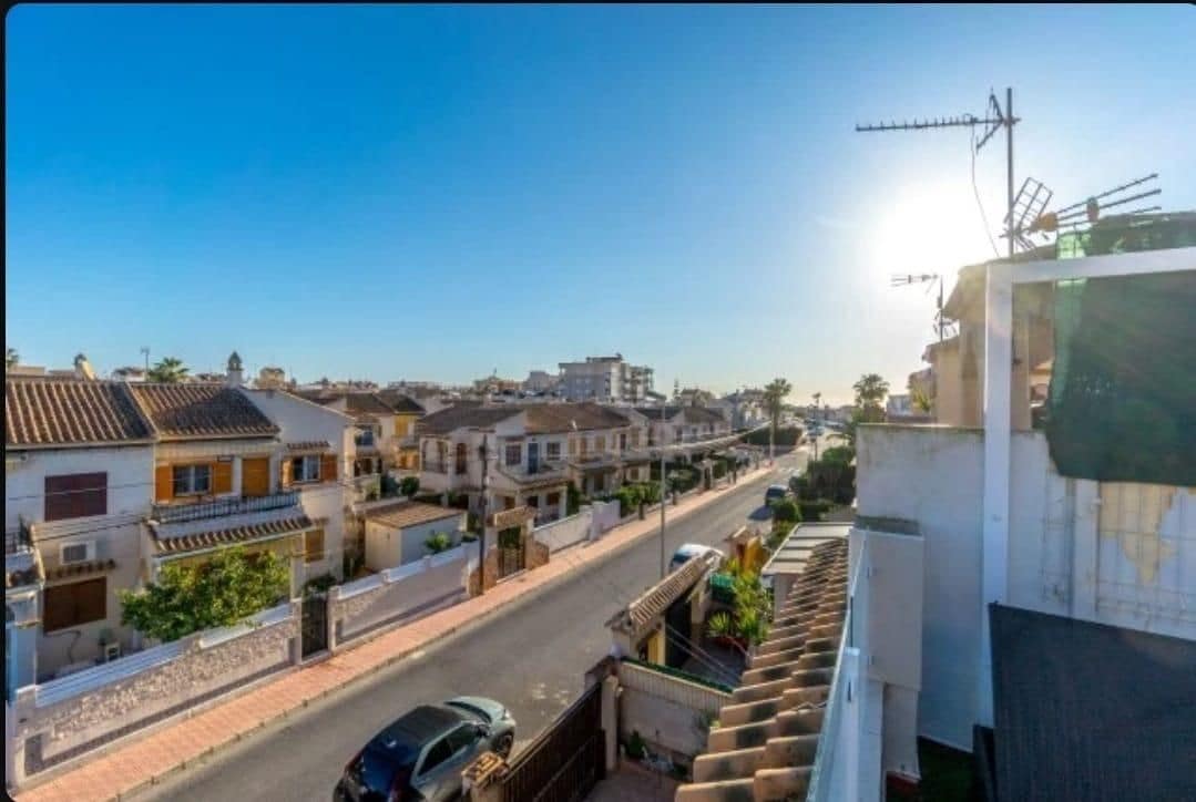 3 soveværelse Semi-Rækkehus til salg i Torrevieja - € 235.000 (Ref: 9543866)