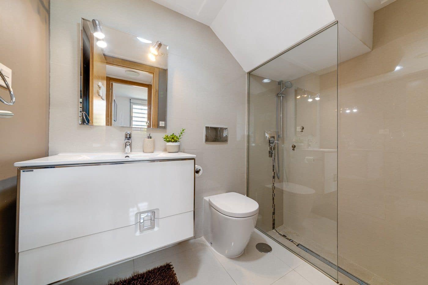 3 slaapkamer Huis te koop in Aguas Nuevas met zwembad - € 340.000 (Ref: 9543870)