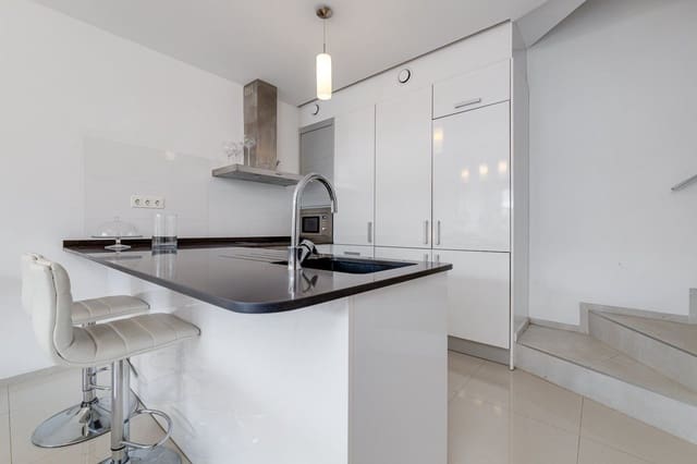 3 slaapkamer Huis te koop in Aguas Nuevas, Torrevieja met zwembad - € 340.000 (Ref: 9543870)