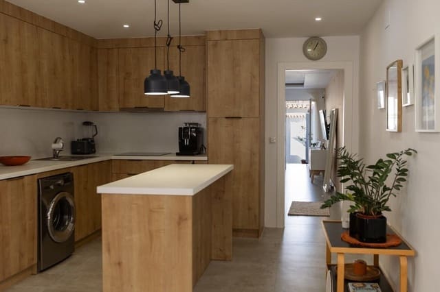 3 makuuhuone Omakotitalo myytävänä paikassa Centro, Torrevieja - 205 000 € (Ref: 9543872)