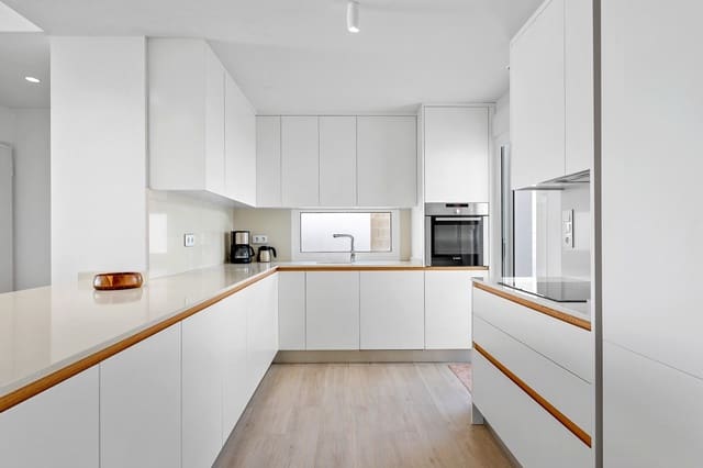 3 soveværelse Villa til salg i San Miguel de Salinas med swimmingpool garage - € 499.000 (Ref: 9548452)