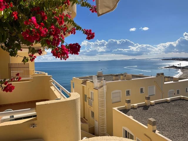 Apartamento de 3 habitaciones en Campoamor, Orihuela en venta con piscina - 349.900 € (Ref: 9551938)