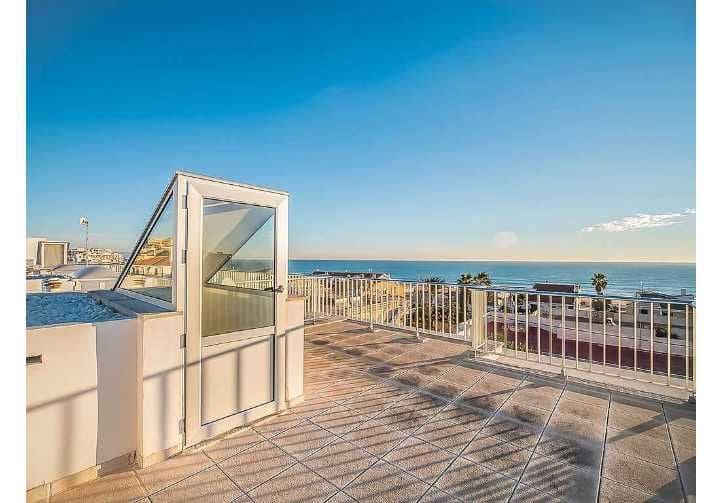 Casa de 4 habitaciones en Guardamar del Segura en venta - 550.000 € (Ref: 9551947)