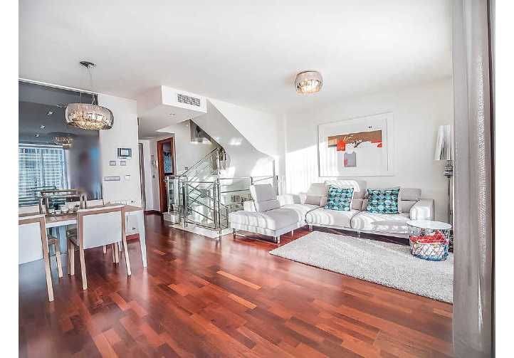 Casa de 4 habitaciones en Guardamar del Segura en venta - 550.000 € (Ref: 9551947)