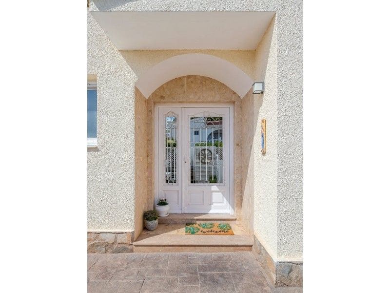 Chalet de 7 habitaciones en Rojales en venta - 665.000 € (Ref: 9556093)