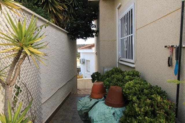 2 bedroom Villa for sale in Almoradi with pool - € 220,000 (Ref: 9556096)