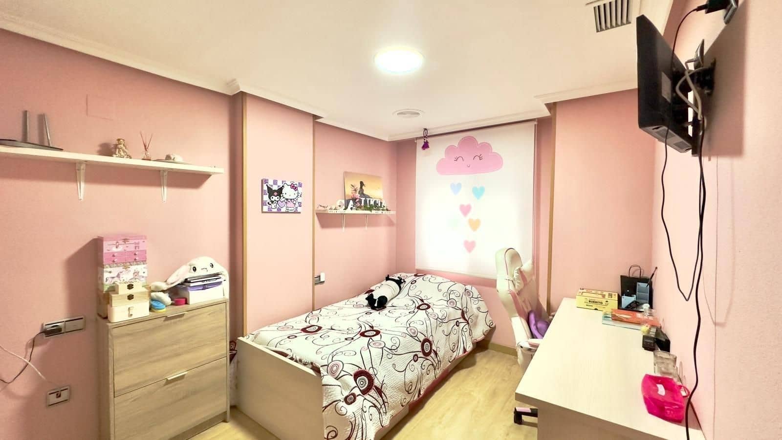 4 bedroom Apartment for sale in Torrevieja - € 259,900 (Ref: 9556102)