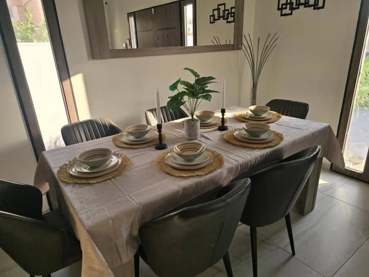 5 bedroom Villa for sale in Algorfa with pool - € 498,000 (Ref: 9556110)