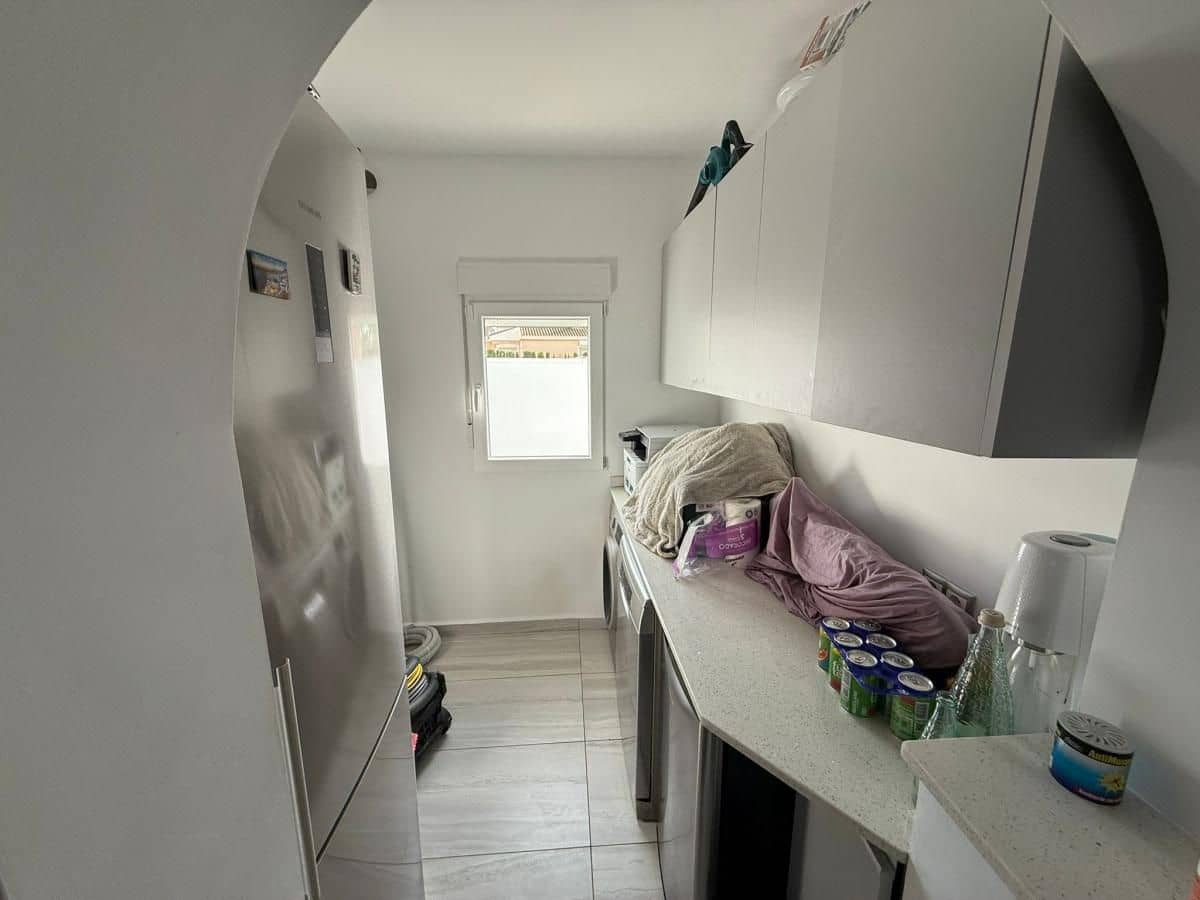 5 bedroom Villa for sale in Algorfa with pool - € 498,000 (Ref: 9556110)