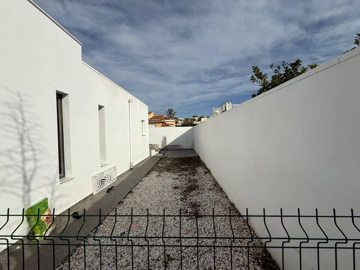 5 bedroom Villa for sale in Algorfa with pool - € 498,000 (Ref: 9556110)