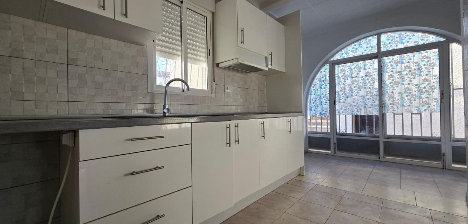 3 sypialnia Willa na sprzedaż w Torrevieja z garażem - 330 000 € (Ref: 9565440)