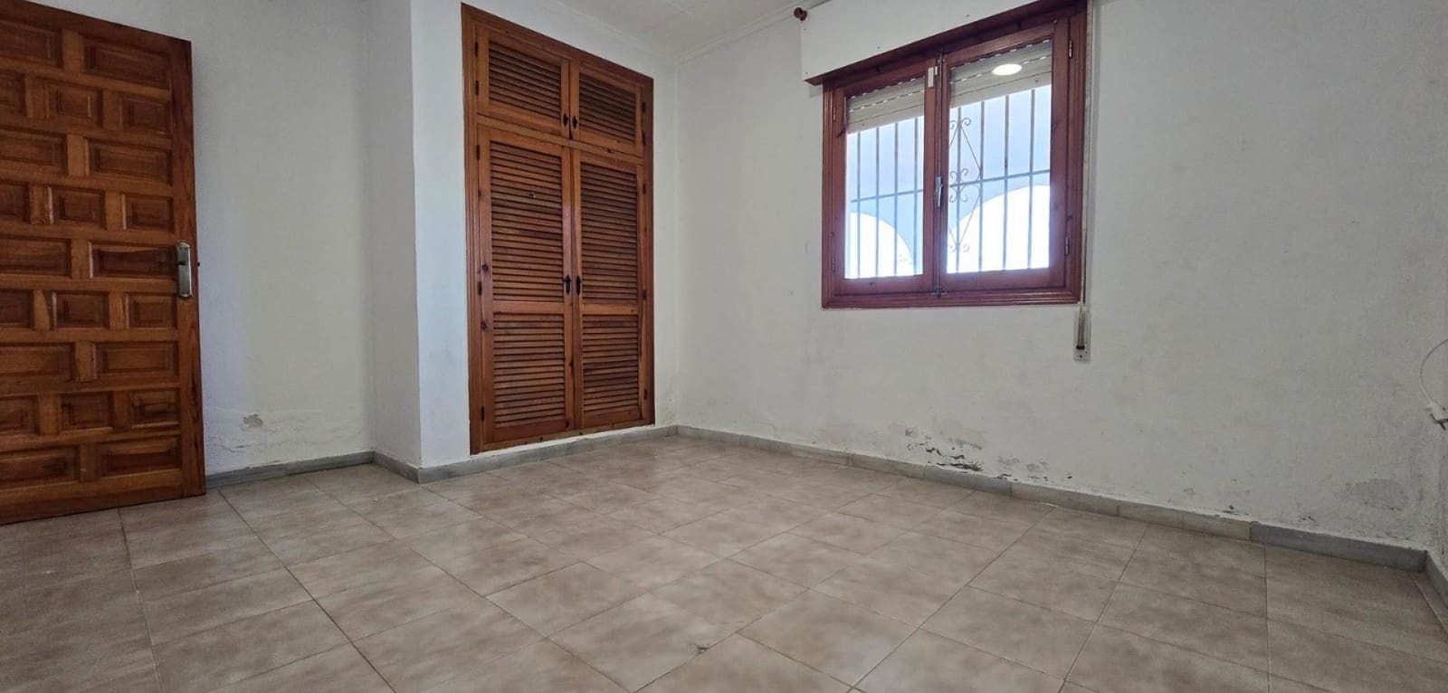 3 sypialnia Willa na sprzedaż w Torrevieja z garażem - 330 000 € (Ref: 9565440)