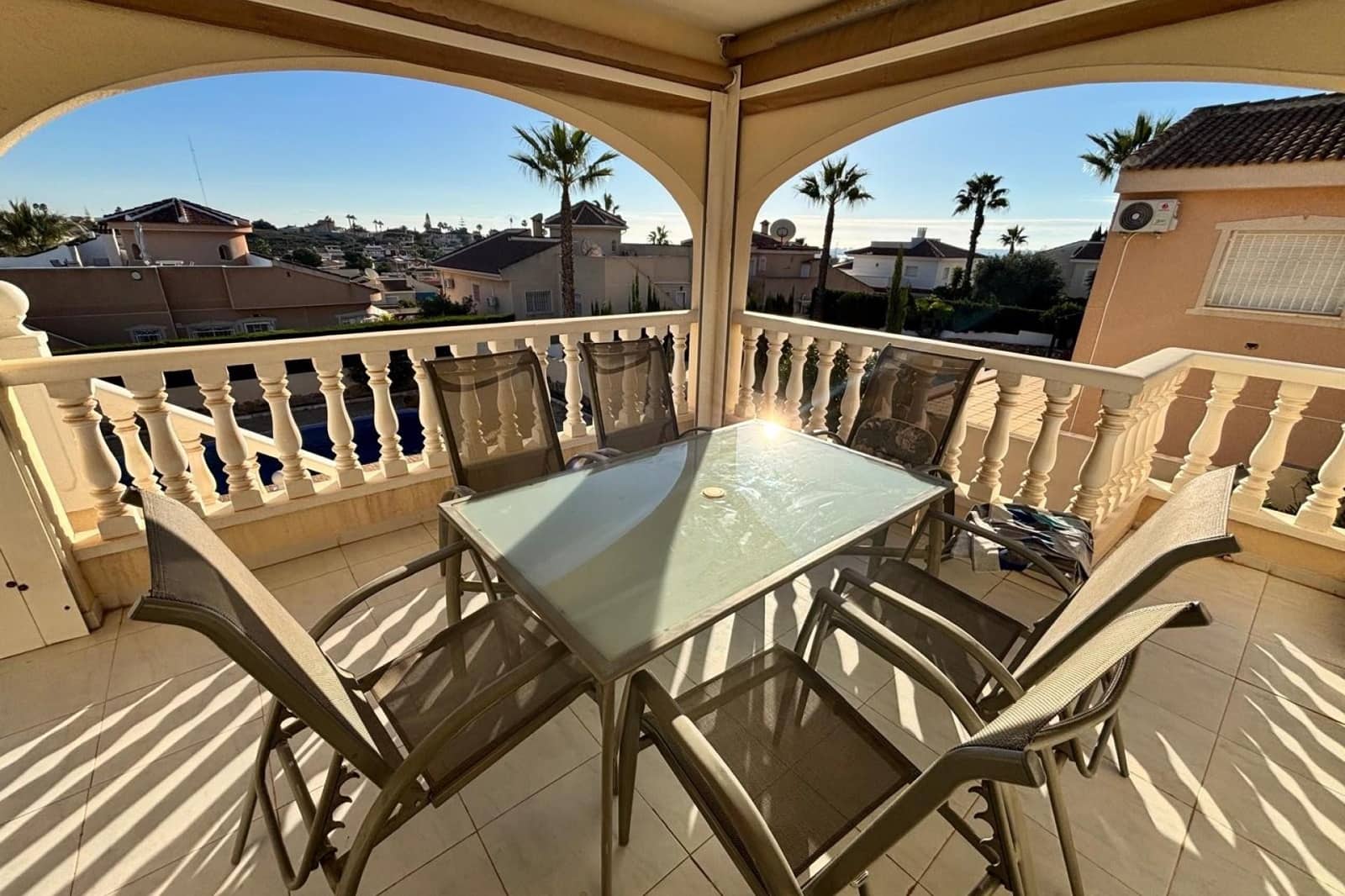 Chalet de 5 habitaciones en Doña Pepa en venta con piscina garaje - 575.000 € (Ref: 9565450)