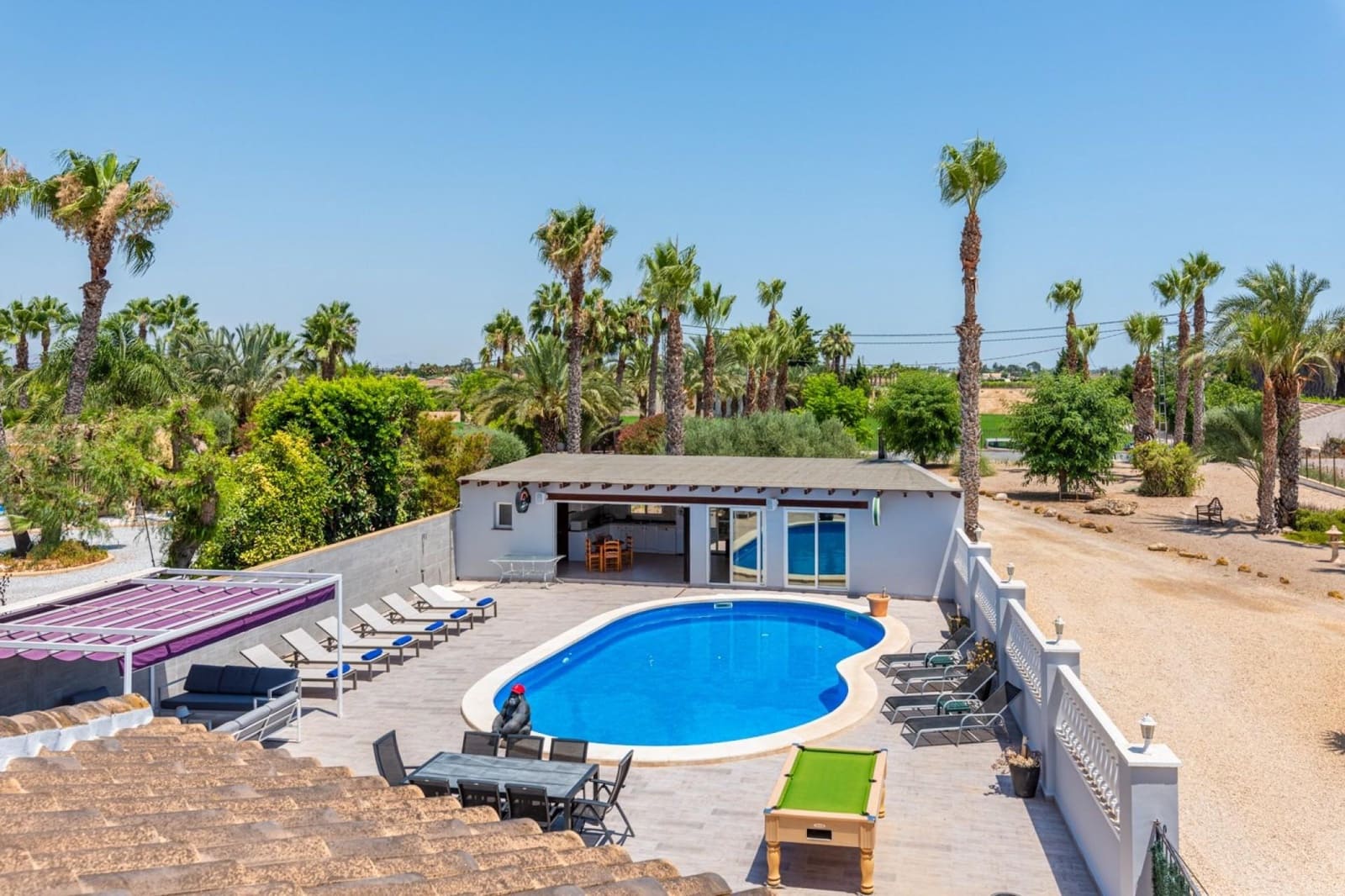 4 bedroom Villa for sale in Catral with pool - € 549,000 (Ref: 9565455)