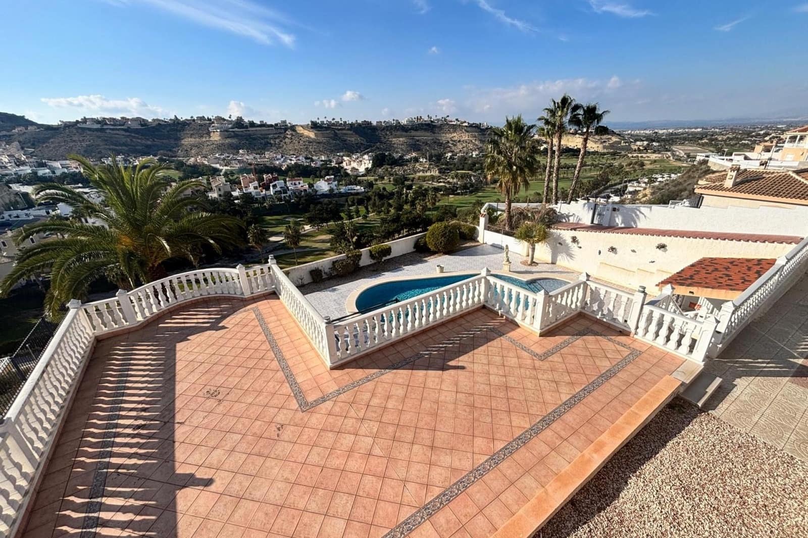 5 camera da letto Villa in vendita in La Marquesa con piscina - 595.000 € (Rif: 9565457)