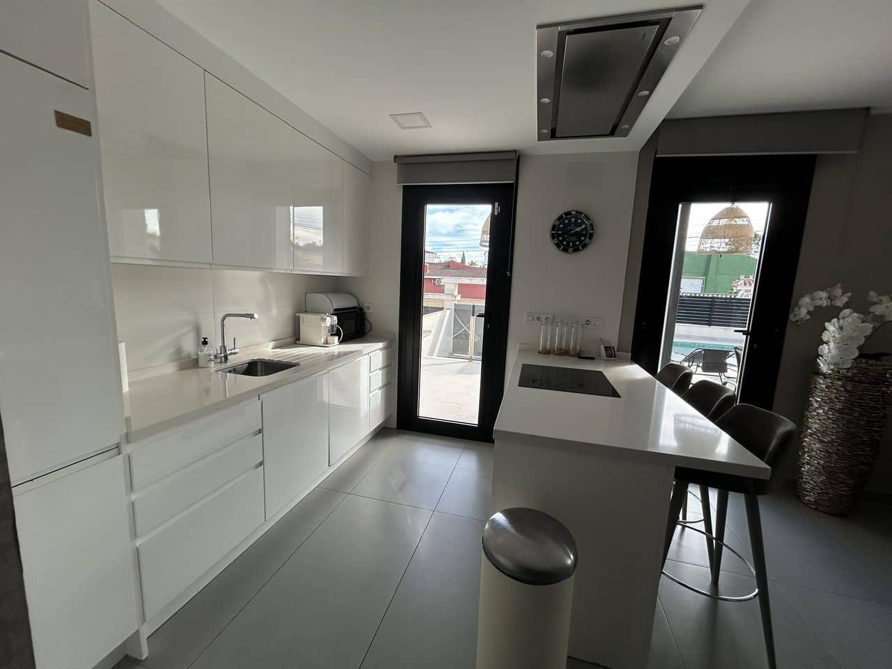 5 camera da letto Villa in vendita in La Siesta con garage - 950.000 € (Rif: 9571404)