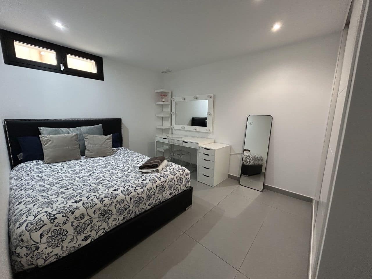 5 camera da letto Villa in vendita in La Siesta con garage - 950.000 € (Rif: 9571404)