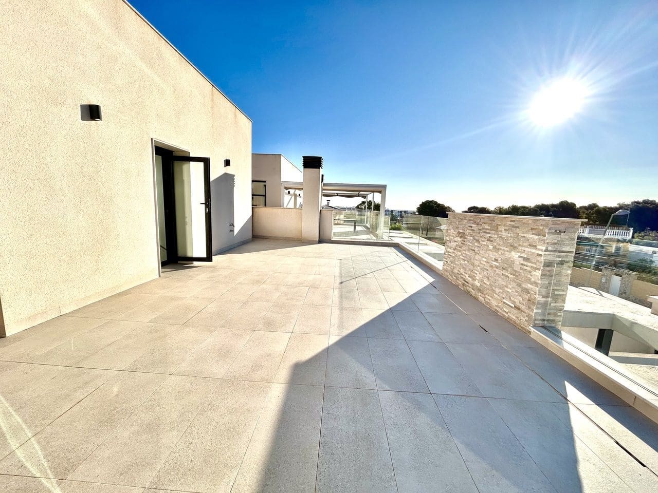 5 soverom Villa til salgs i La Siesta med garasje - € 849 950 (Ref: 9571404)