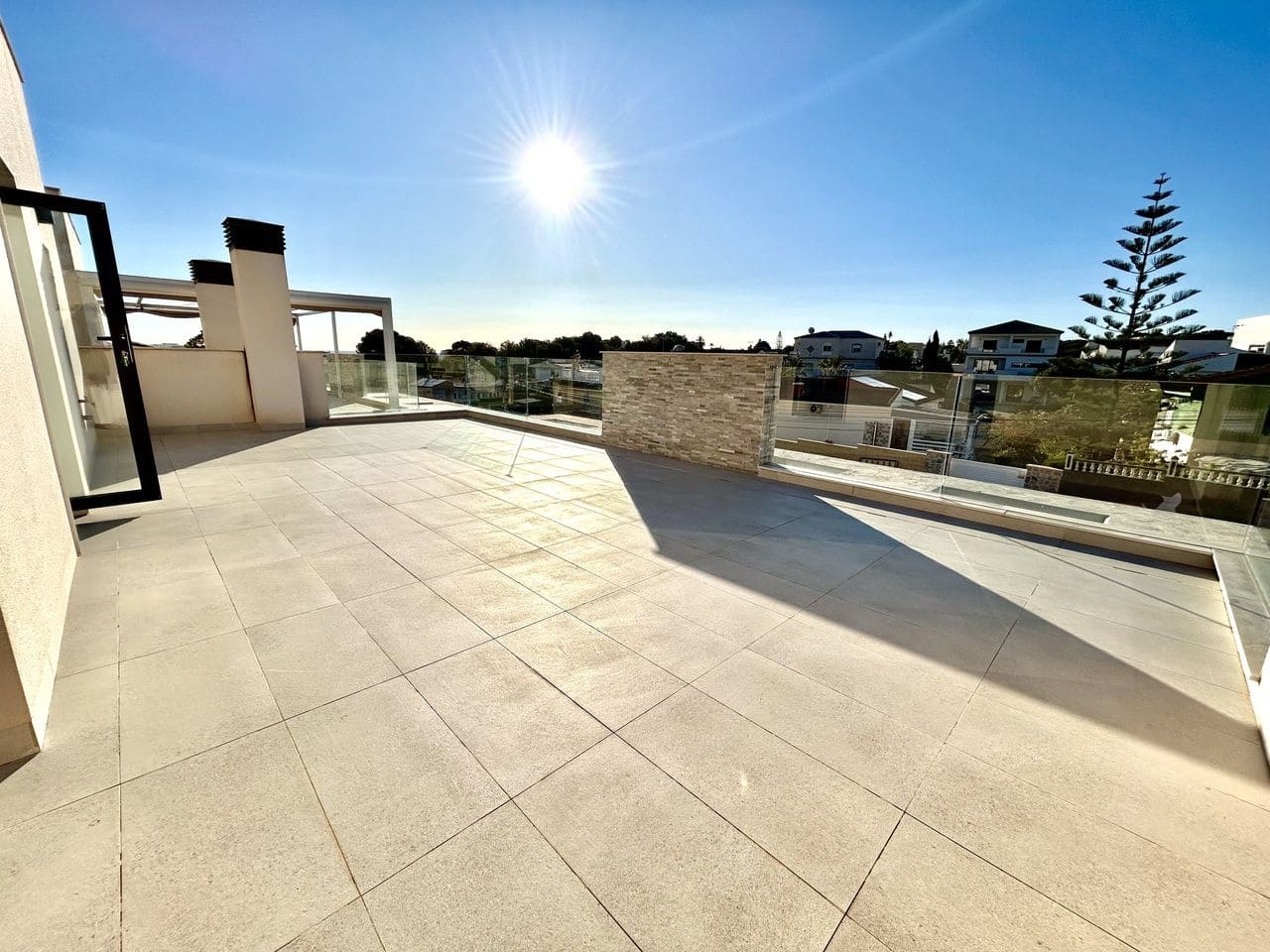 5 soverom Villa til salgs i La Siesta med garasje - € 849 950 (Ref: 9571404)