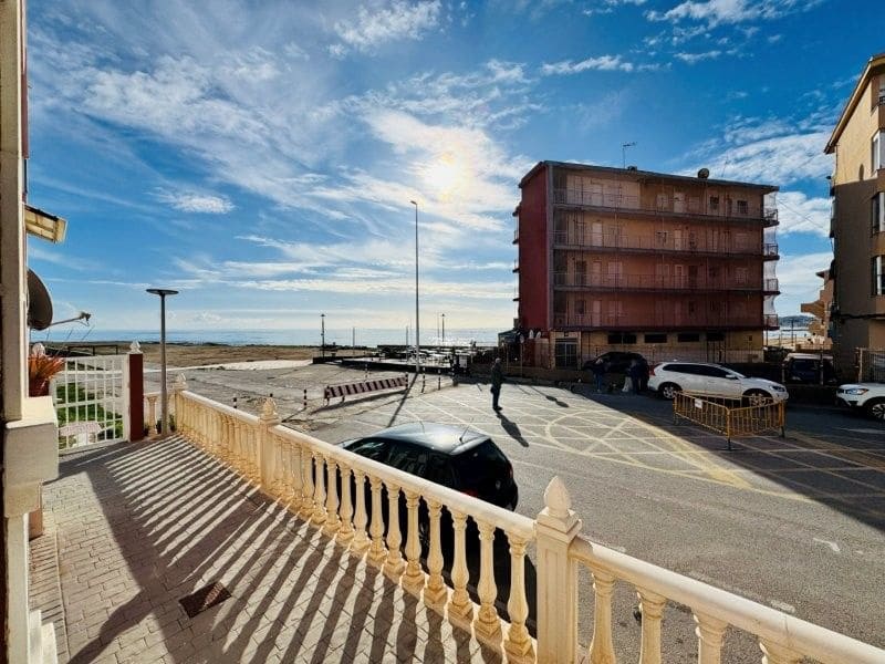 2 quarto Apartamento para venda em Torrevieja - 189 000 € (Ref: 9571405)