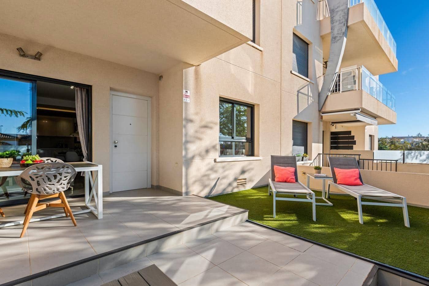 3 Zimmer Apartment zu verkaufen in Pilar de la Horadada mit Pool - 249.000 € (Ref: 9578961)