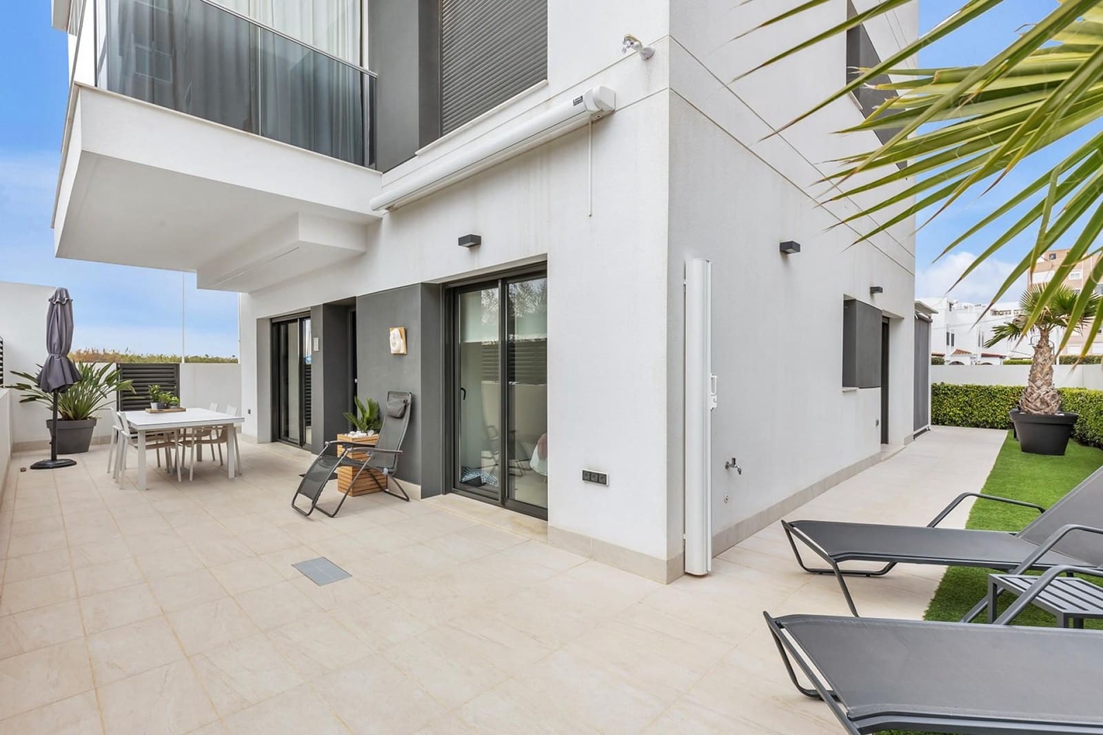 2 chambre Appartement à vendre à Torrevieja - 295 000 € (Ref: 9583081)