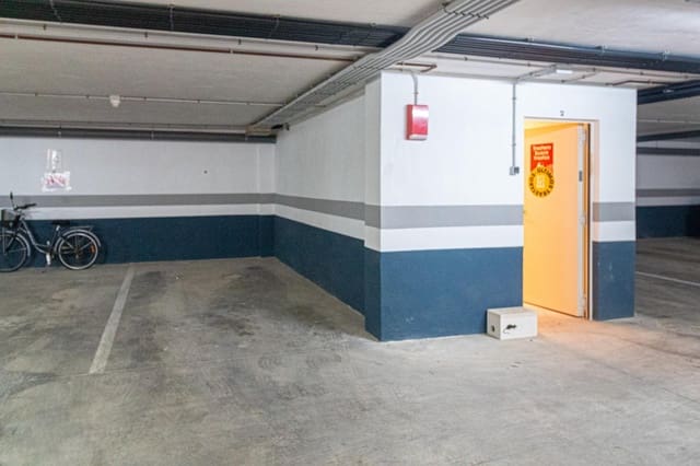 Autotalli myytävänä paikassa Campoamor, Orihuela - 12 500 € (Ref: 9591583)