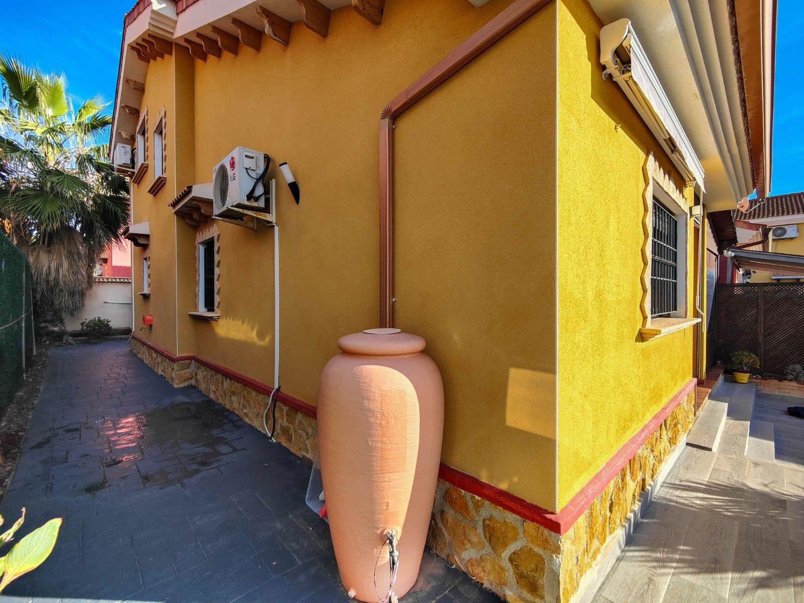 3 bedroom Villa for sale in El Raso with pool garage - € 365,000 (Ref: 9591591)