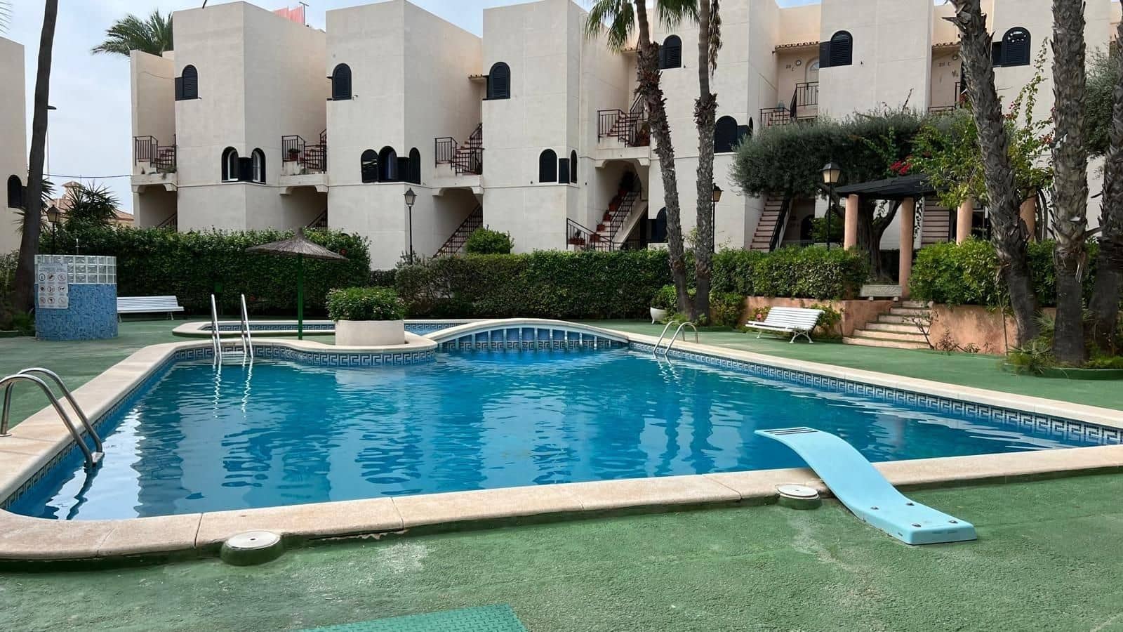 2 slaapkamer Appartement te koop in Torrevieja met zwembad - € 250.000 (Ref: 9596422)